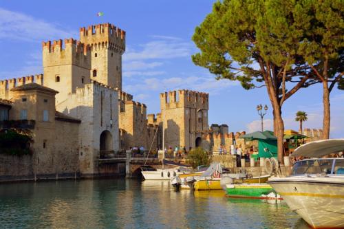 sirmione castle-3690964 960 720